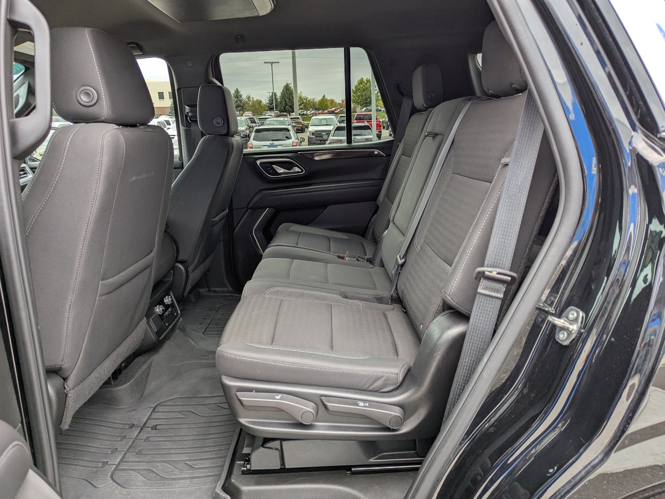 2023 GMC Yukon SLE - Photo 31