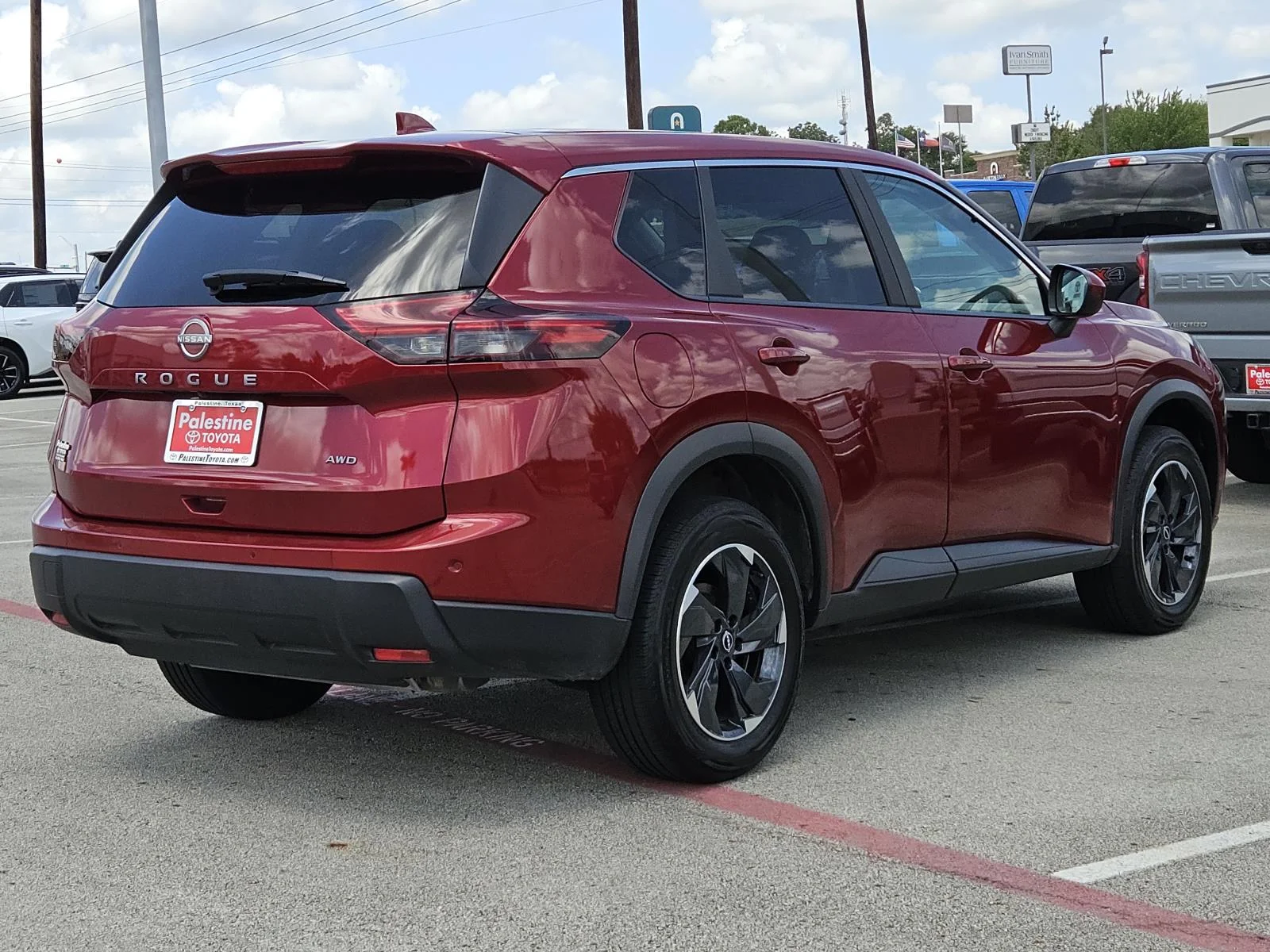 Used 2025 Scarlet Ember Tintcoat Nissan AWD SV image 4