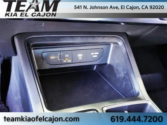 Used 2025 White Kia LXS image 30