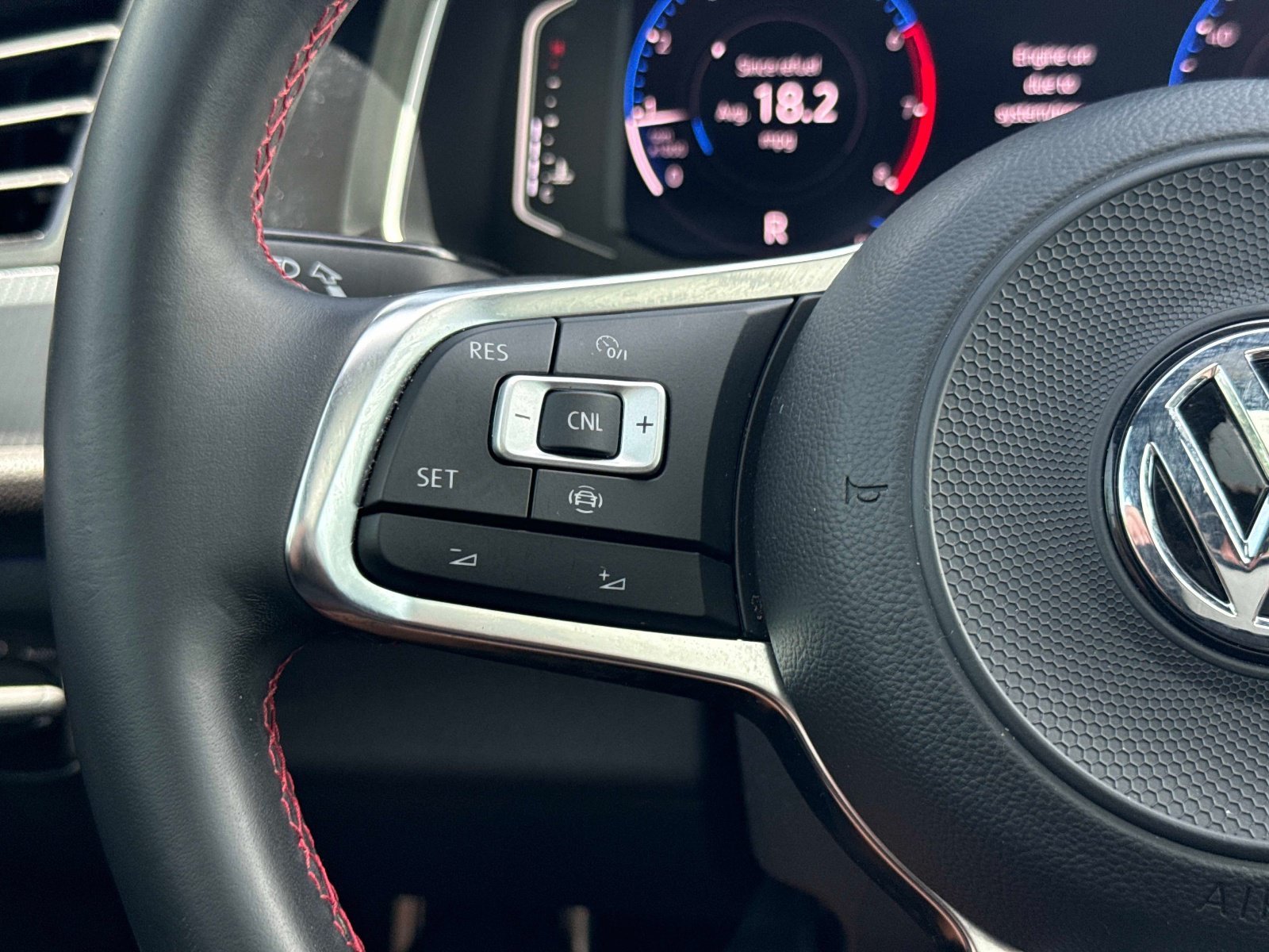 Used 2019 Platinum Gray Metallic Volkswagen R-Line image 29