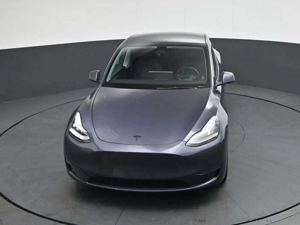 Used 2022  Tesla Long Range image 37