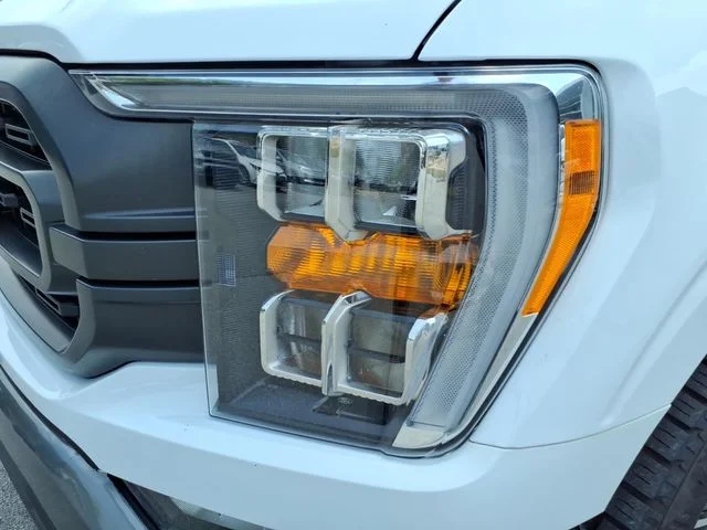 Used 2022 White Ford XLT image 4