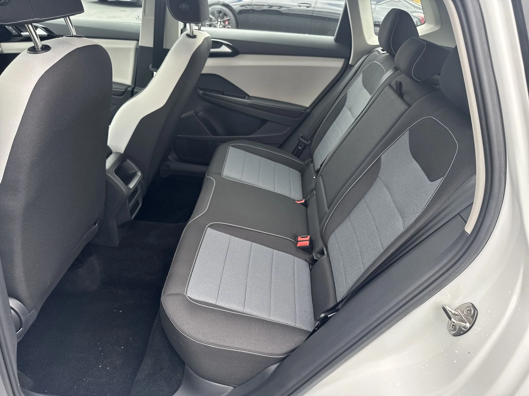Certified Used 2025 Pure White Volkswagen S image 30