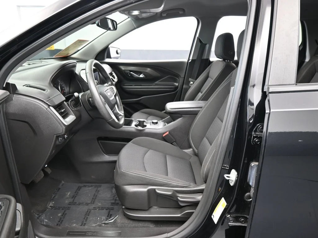 Used 2023 Ebony Twilight Metallic GMC SLE image 10