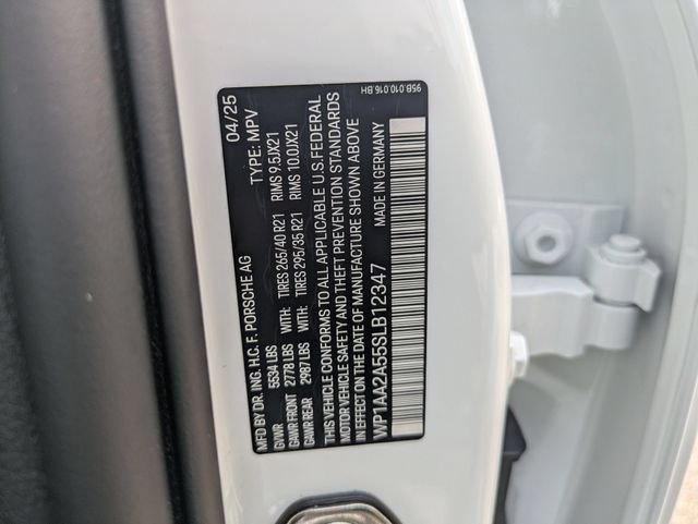 Used 2025 White Porsche Base image 31