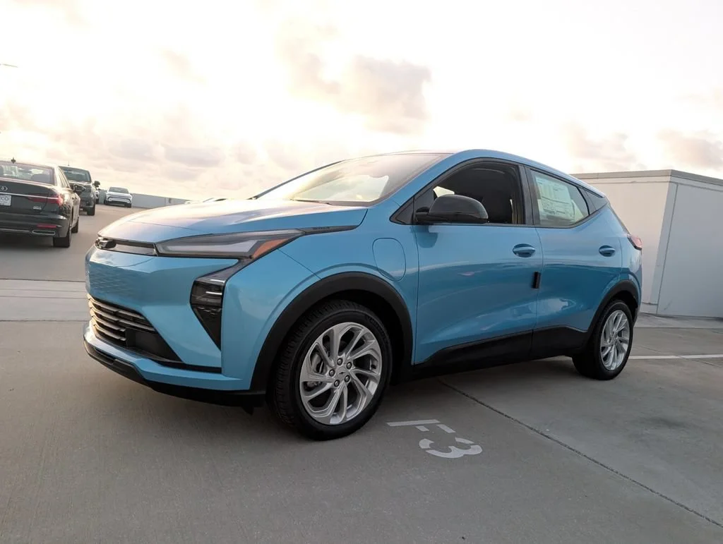 New 2027 Marina Blue Metallic Chevrolet LT image 3