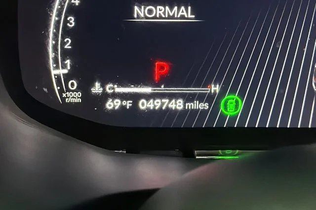 Used 2024 Liquid Carbon Metallic Acura Advance image 30