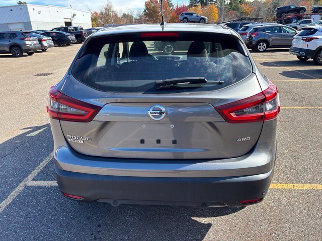 Used 2020 Gray Nissan S image 6