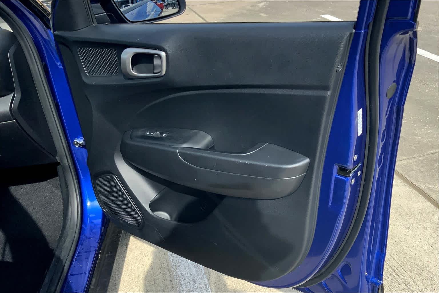 Used 2022 Intense Blue Hyundai SEL image 22
