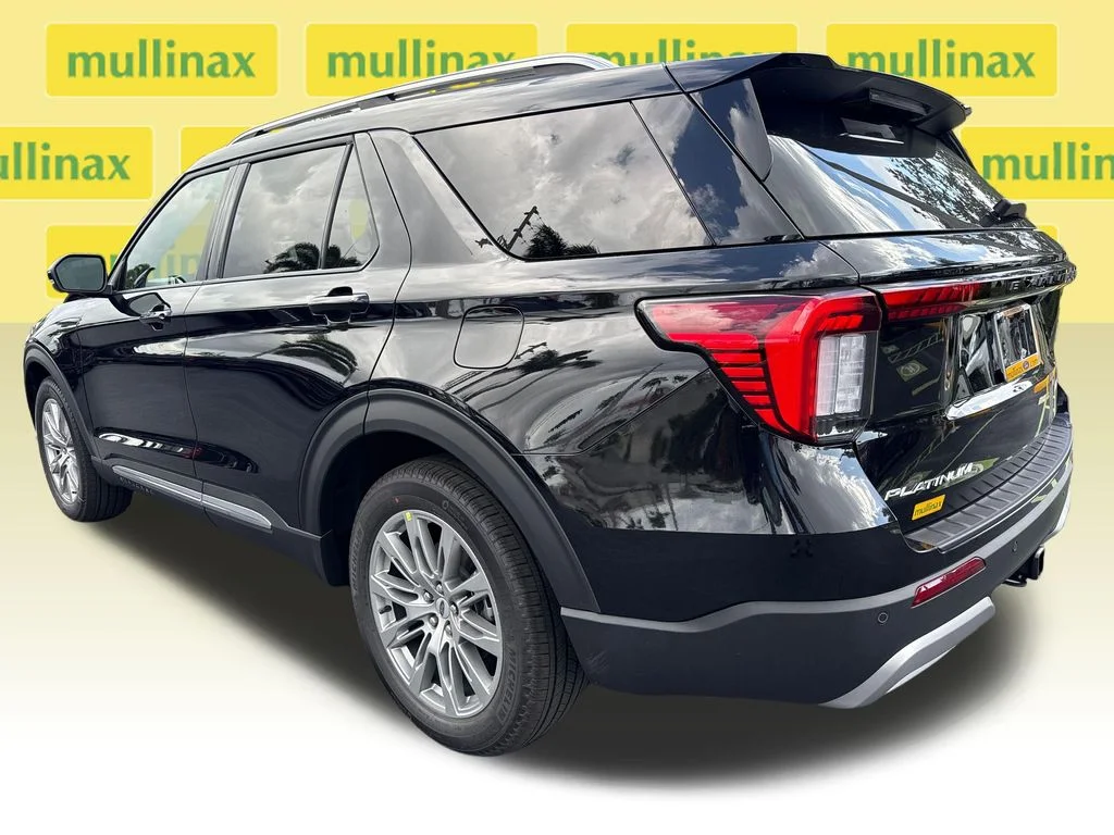 New 2026 Black Ford Platinum image 4
