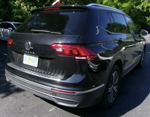 Used 2024 Deep Black Pearl Effect Volkswagen 2.0T Wolfsburg Edition image 11