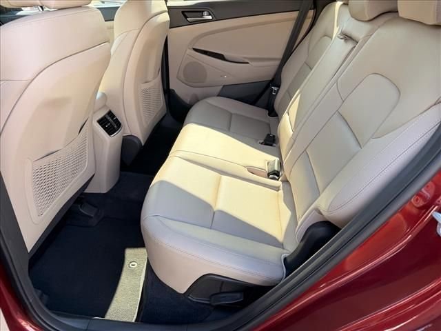 Used 2018 Red Hyundai SEL Plus image 9
