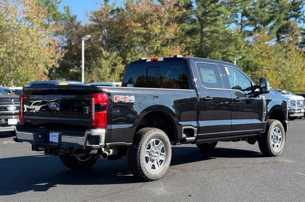 New 2027 Agate Black Metallic Ford F-250® Lariat® image 4