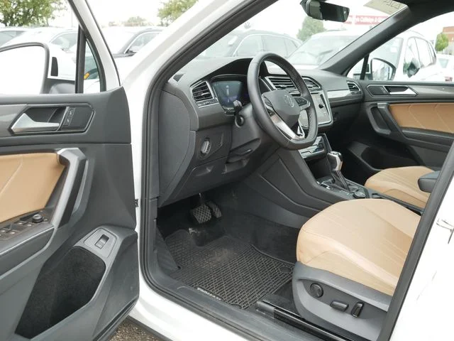 Used 2024 White Volkswagen 2.0T SE image 11