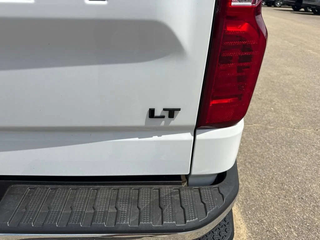 Used 2024 Summit White Chevrolet LT image 34