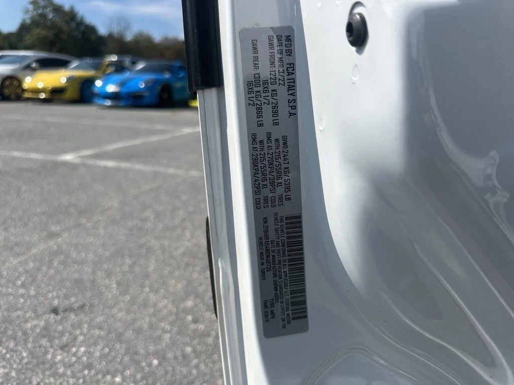 Used 2022 White Ram Base image 30