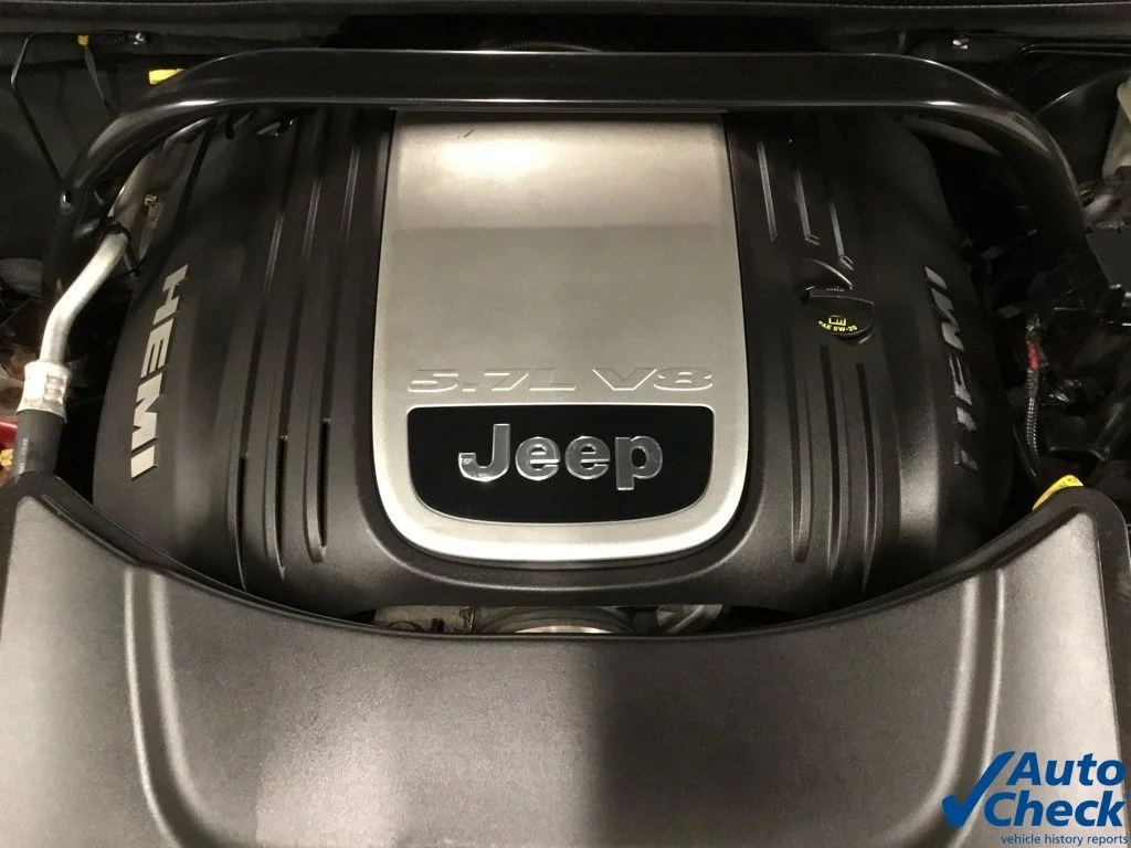 Used 2005 Red Jeep Limited image 40