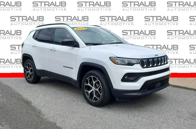 Used 2024 White Jeep Latitude image 1