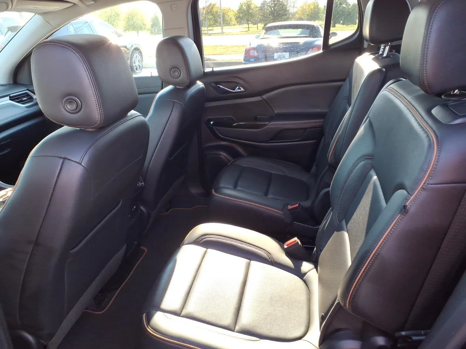Used 2023 Ebony Twilight Metallic GMC AT4 image 27