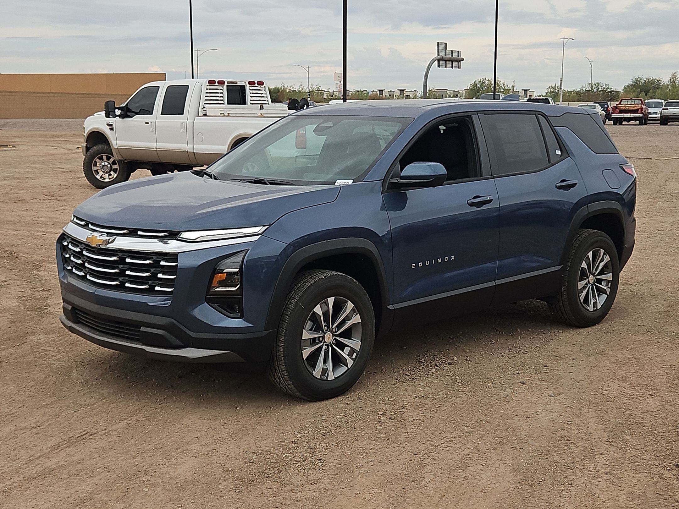 2027 Chevrolet Equinox LT - Photo 13