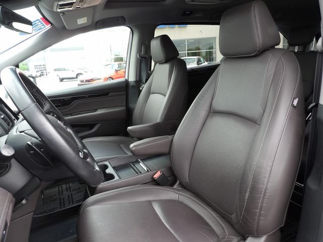 Used 2022 Lunar Silver Metallic Honda Touring image 21