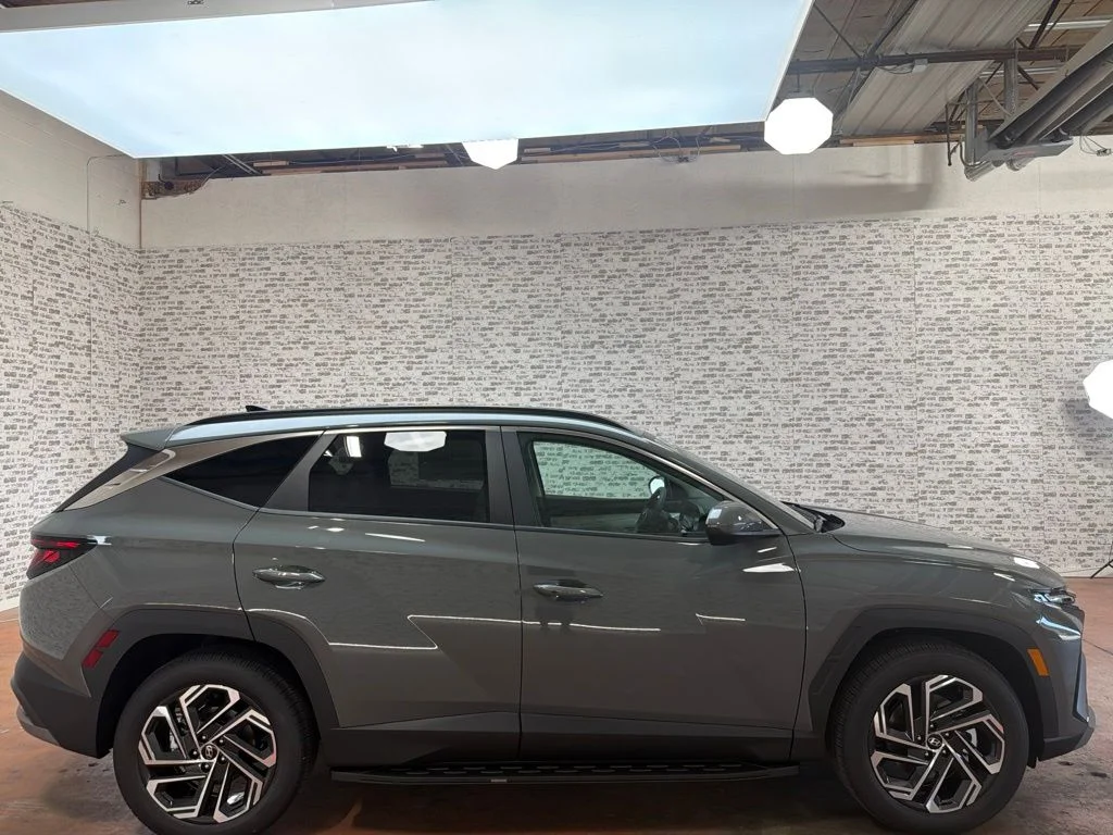 New 2026 Hampton Gray Hyundai SEL Plus image 8