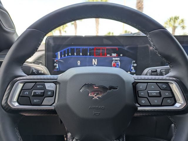 Used 2025 White Ford GT Premium image 31