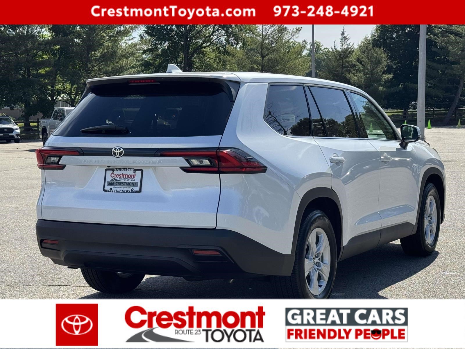 Certified Used 2025 Wind Chill Pearl Toyota LE image 3