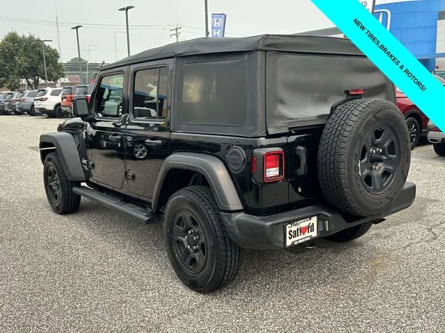 Used 2020 Black Jeep Unlimited Sport image 9