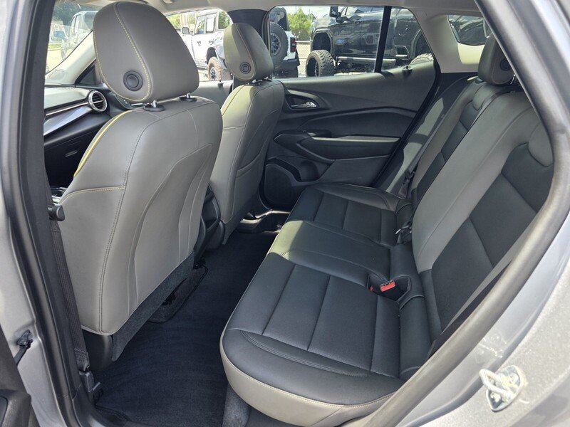 Used 2025 Sterling Gray Metallic CHEVROLET FWD 4DR ACTIV image 12