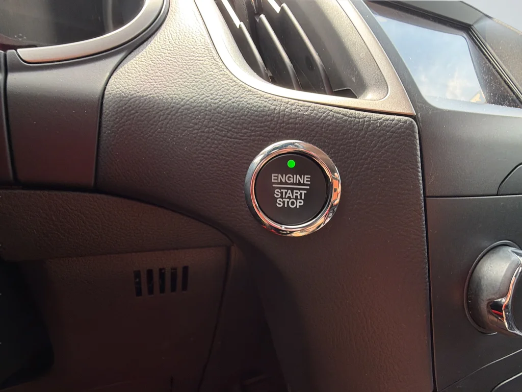 Used 2020 Gray Ford SEL image 12