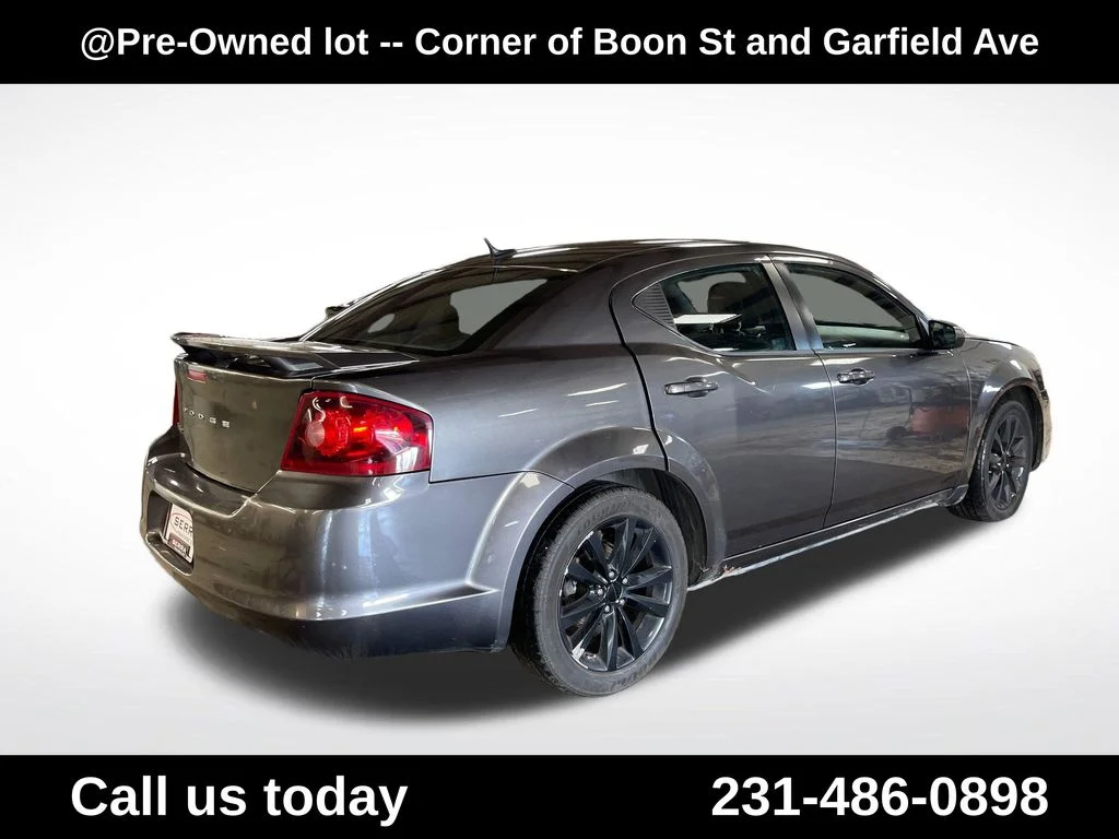 Used 2014 Gray Dodge SE image 5