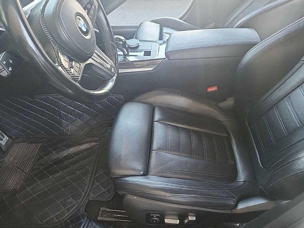 Used 2021 Black Sapphire Metallic BMW 330e iPerformance image 9