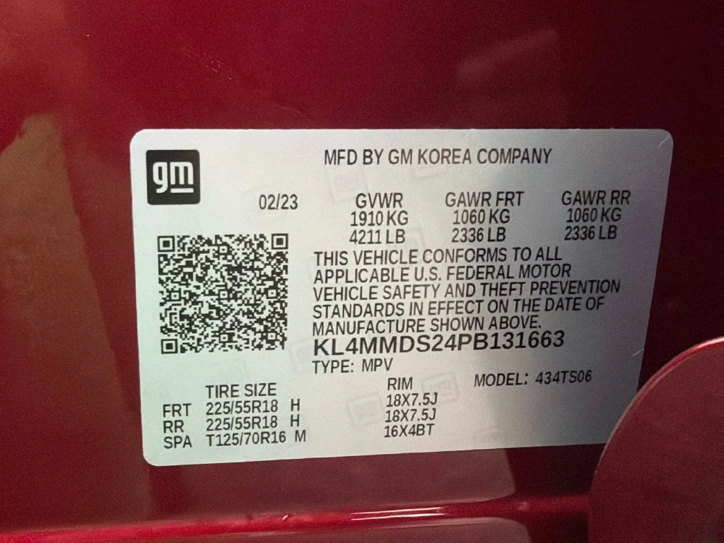 Used 2023 Red Buick Select image 34