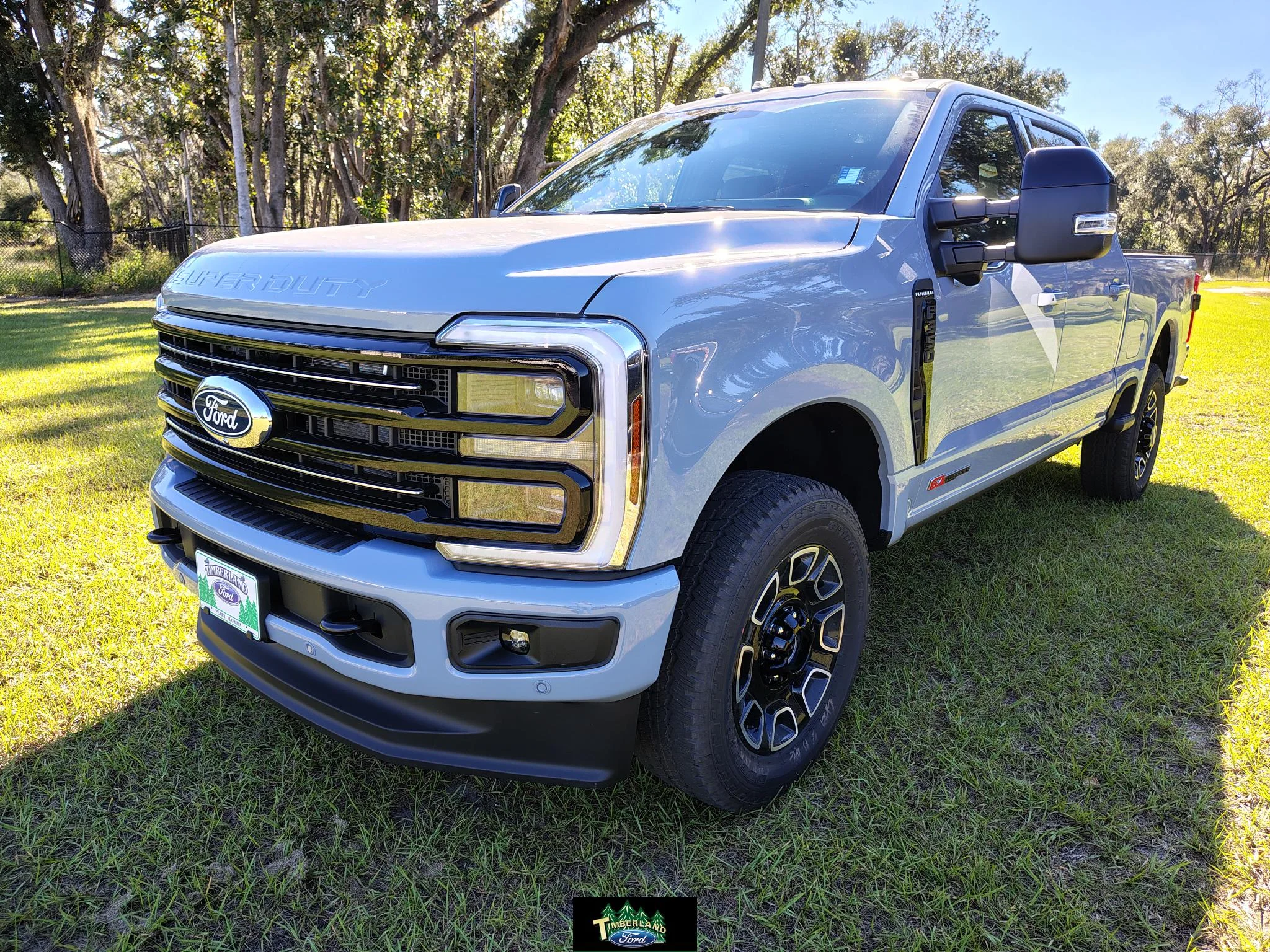 2027 Ford F-350 Super Duty Platinum