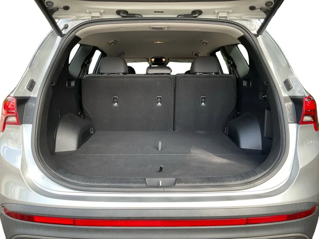 Used 2023 Silver Hyundai SEL image 13