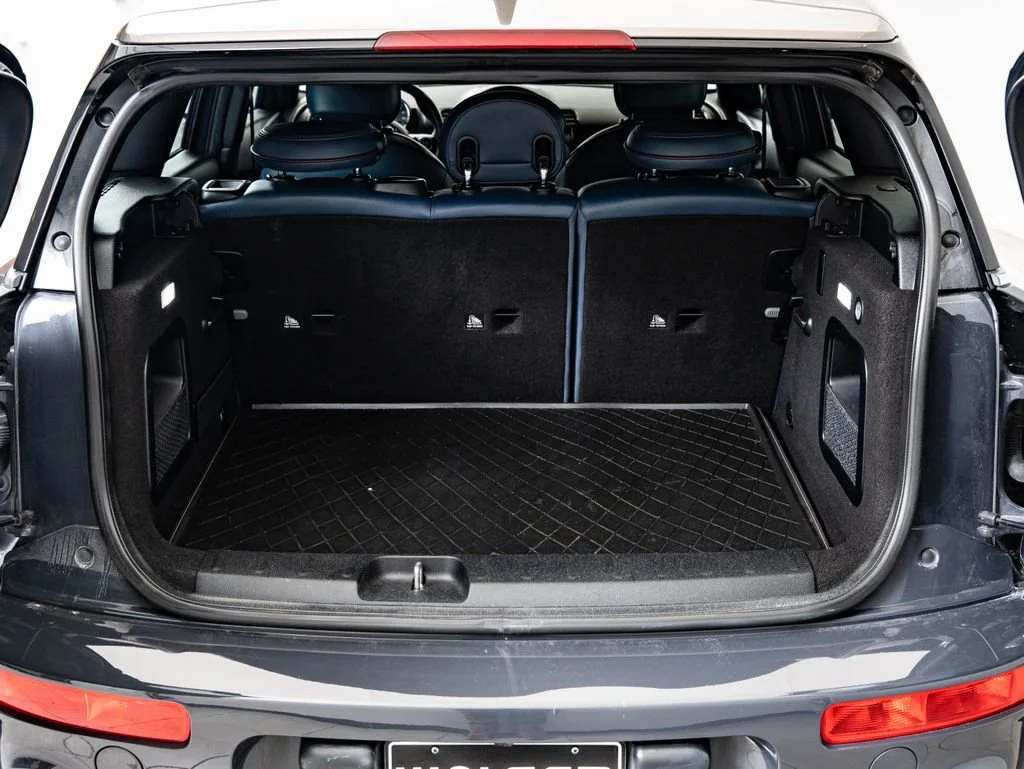 Used 2017 Gray Metallic MINI Clubman image 21