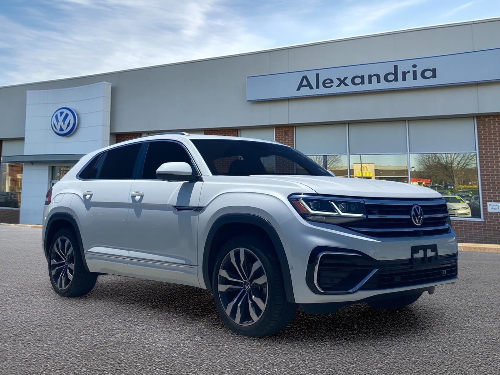 2022 Volkswagen Atlas Cross Sport 3.6L V6 SEL Premium R-Line 4MOTION's photo