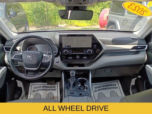 Used 2023 Gray Toyota XLE image 9