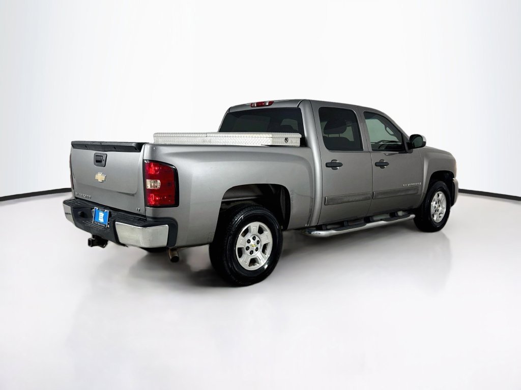 Used 2008 Graystone Metallic Chevrolet LT image 8