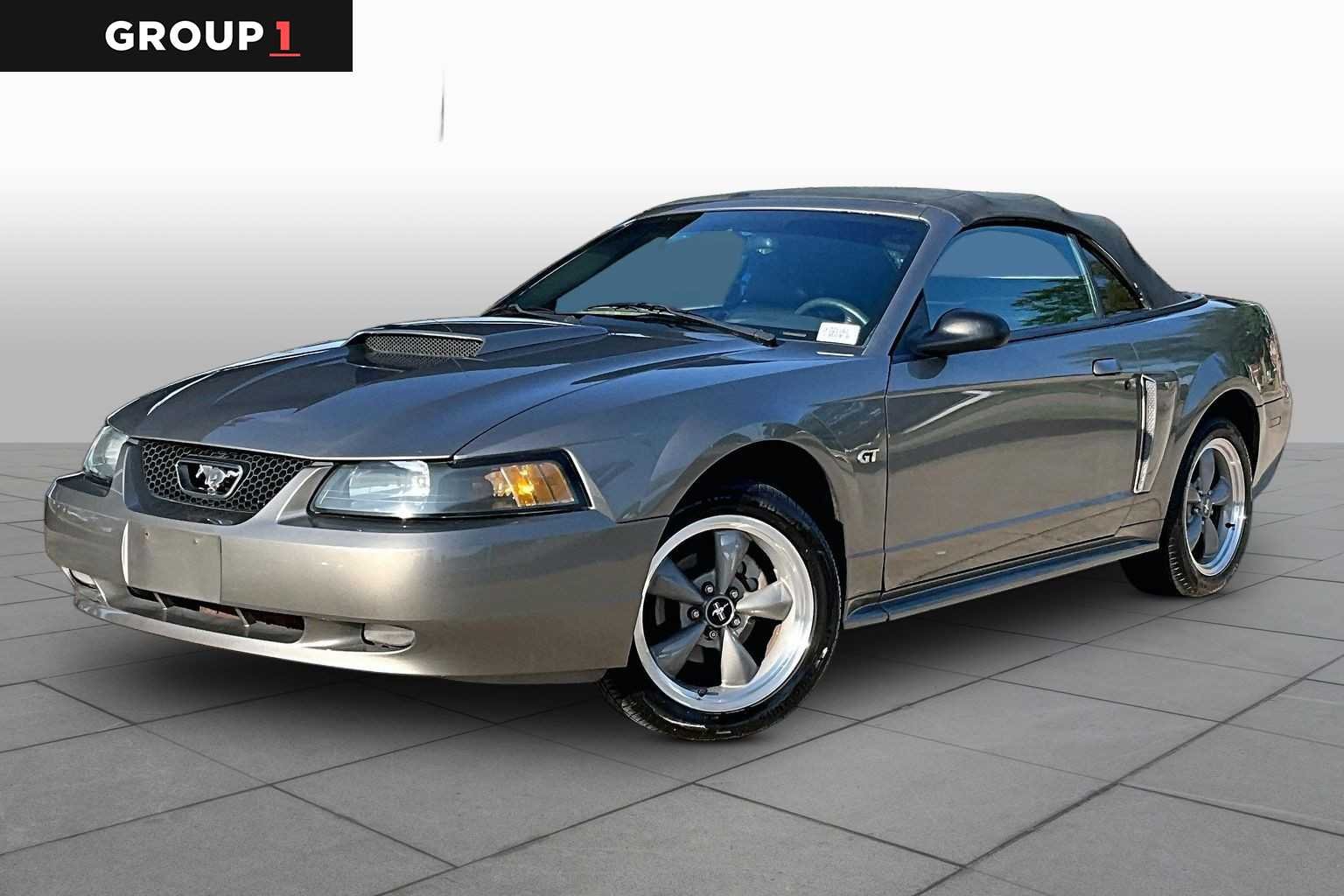 2001 Ford Mustang GT Deluxe