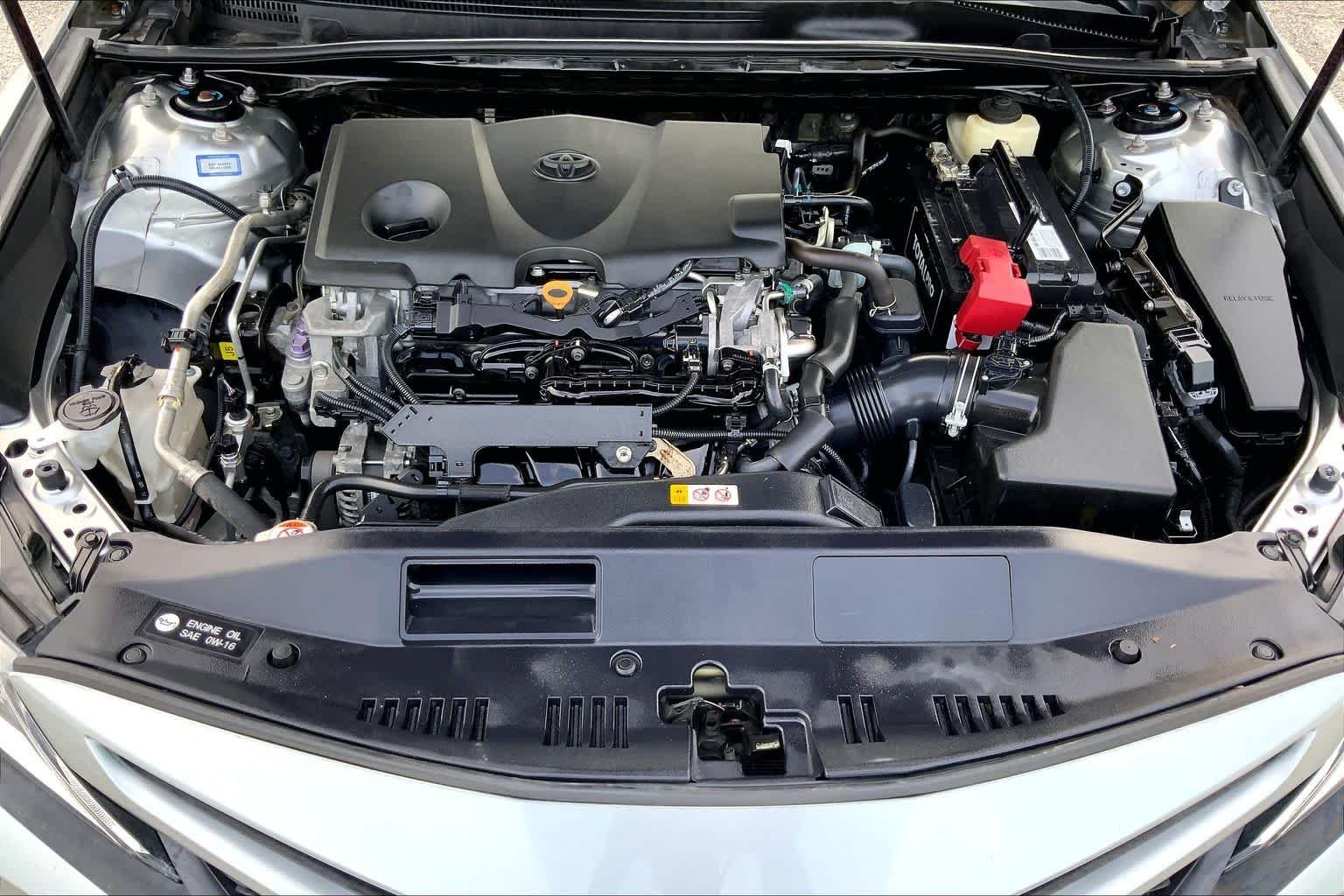 Used 2018 Celestial Silver Metallic Toyota SE image 31