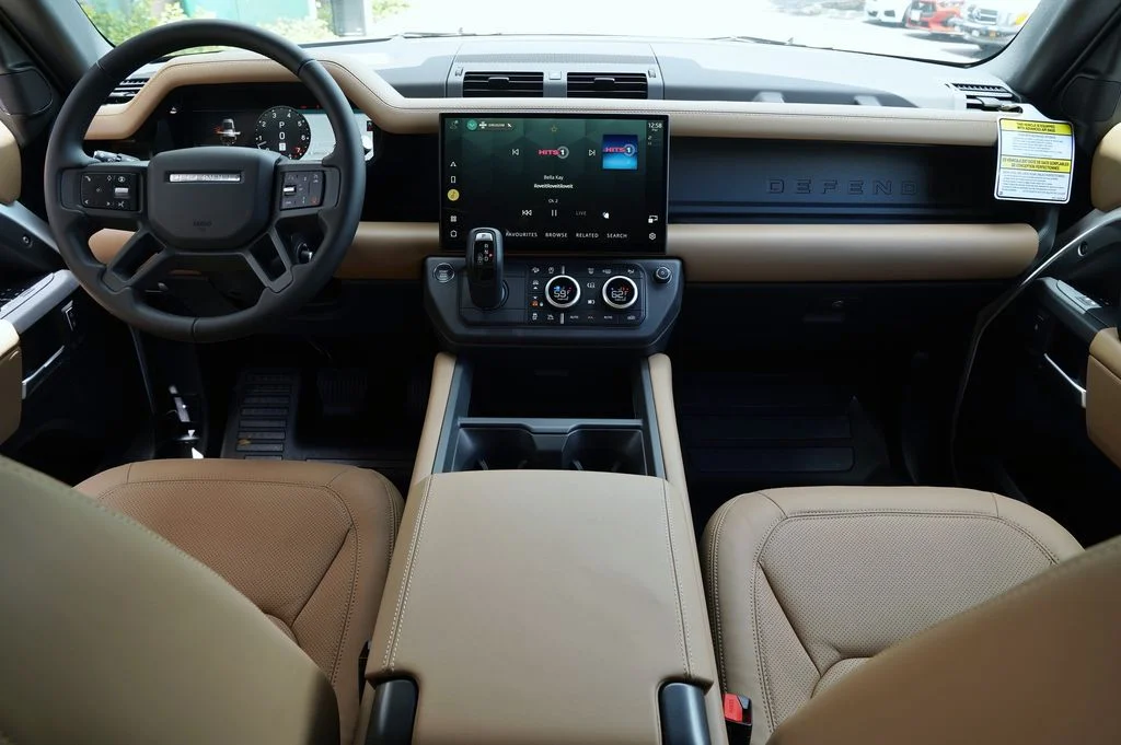 New 2026 Fuji White Land Rover X-Dynamic SE image 10