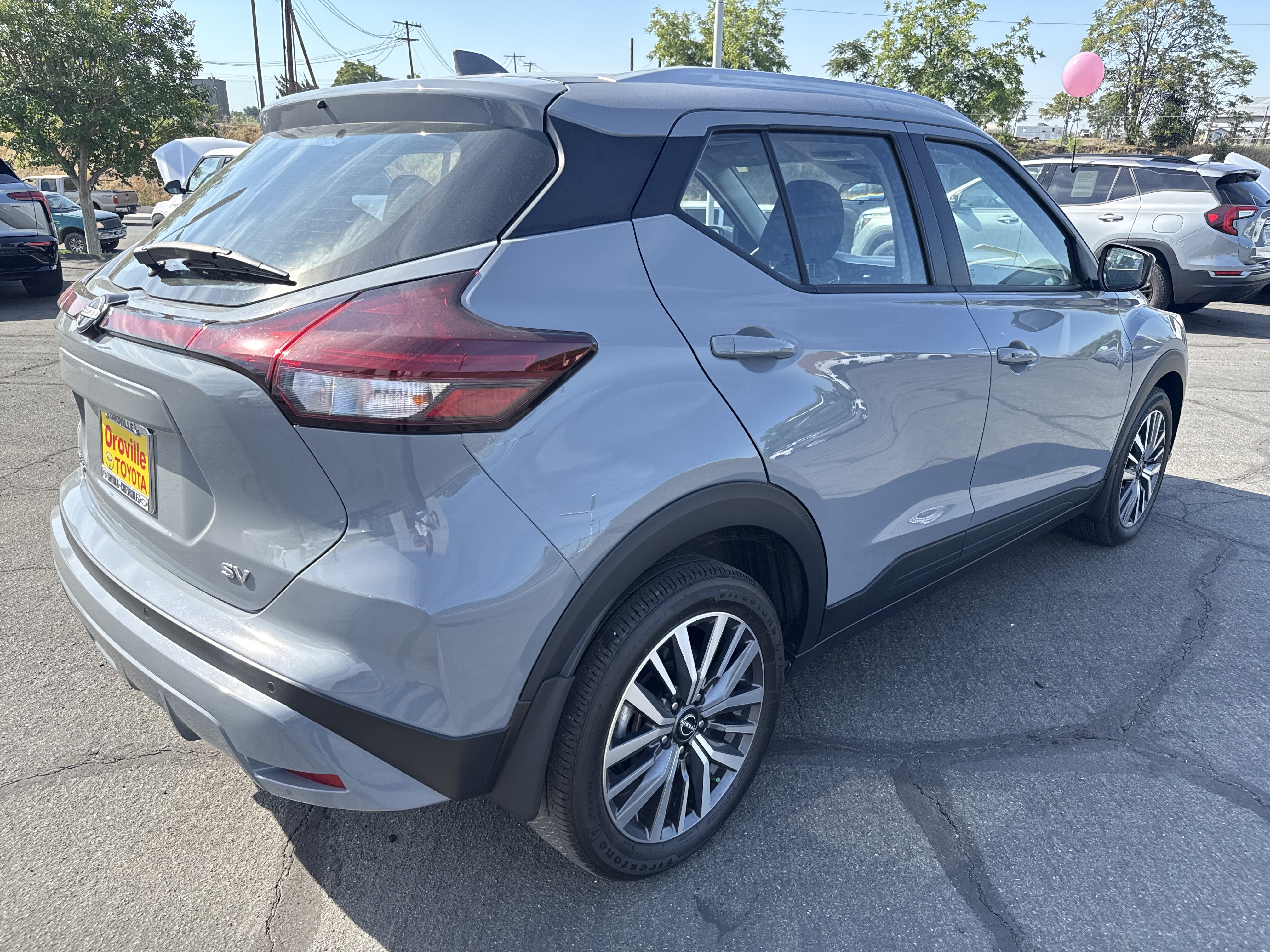Used 2023 Boulder Gray Pearl Nissan SV image 5