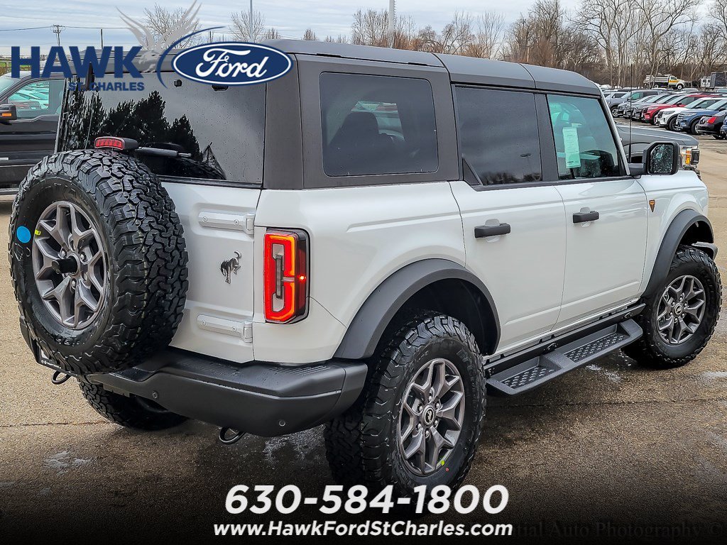 New 2025 Oxford White Ford Badlands® image 7