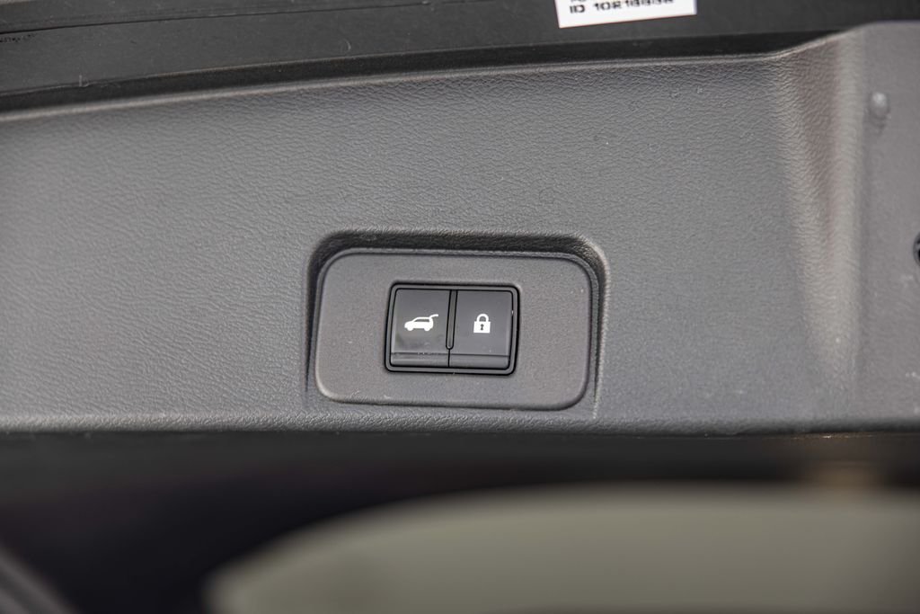 Used 2023 Red Nissan Platinum image 17
