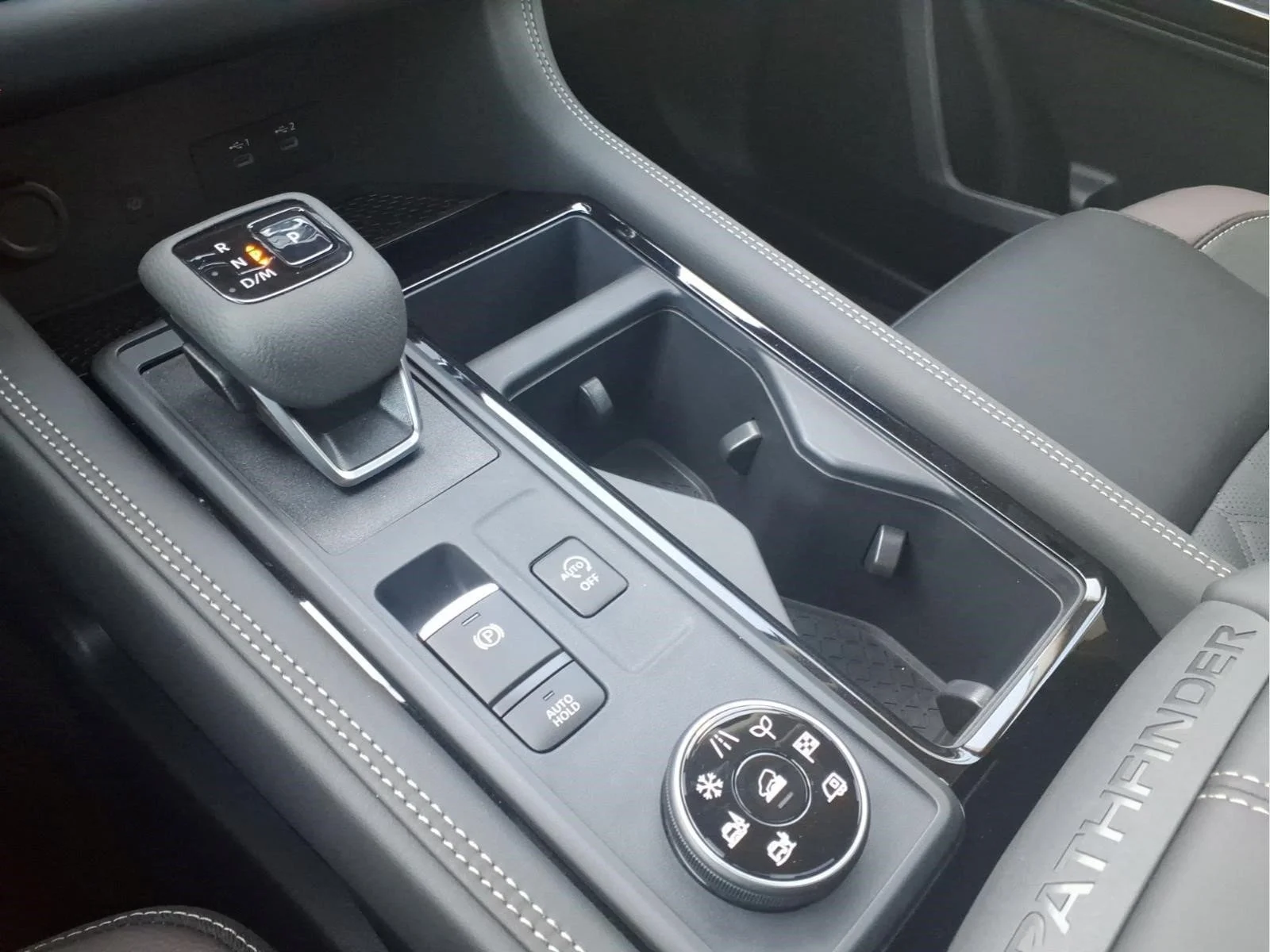 New 2026 Everest White Pearl TriCoat Nissan Platinum image 15