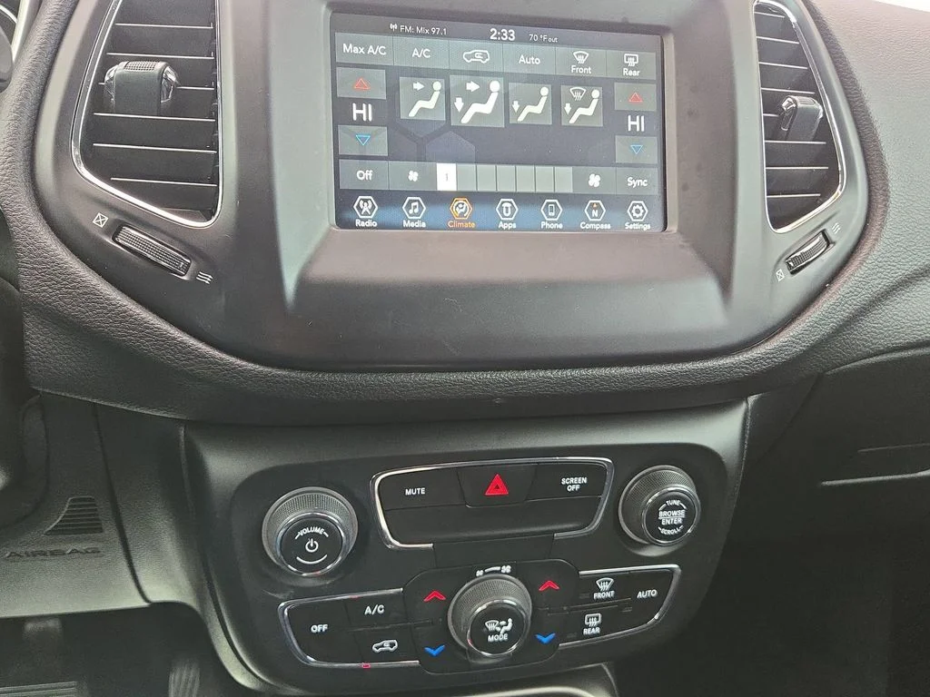 Used 2019 White Clearcoat Jeep Sport image 33