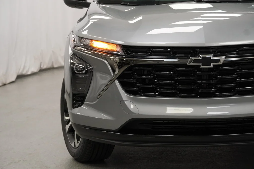 New 2026 Sterling Gray Metallic Chevrolet 1RS image 10