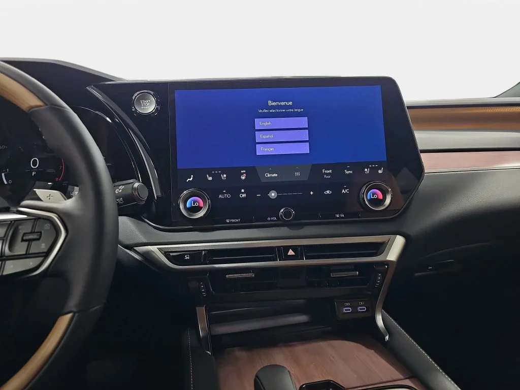 New 2026 Matador Red Mica Lexus PREMIUM image 19